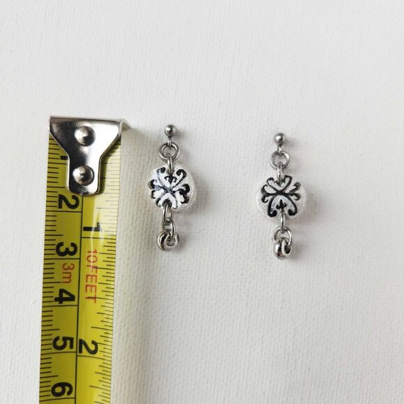 Vintage Victorian Gothic silver circle earrings - Picture 10 of 11